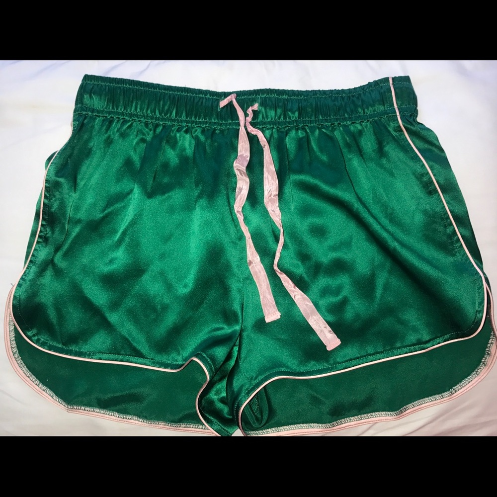 Adorable Anthropologie sleep shorts silk (XS)